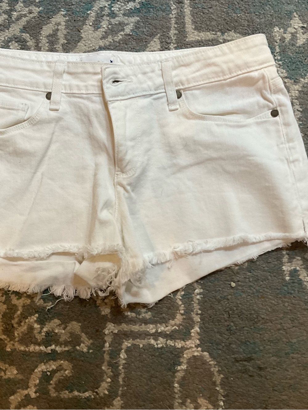 Nwt Paige White Frayed-Hem Denim Shorts